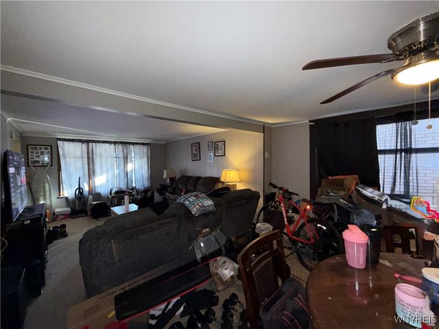 32 Roslyn Street, Buffalo, NY 14211