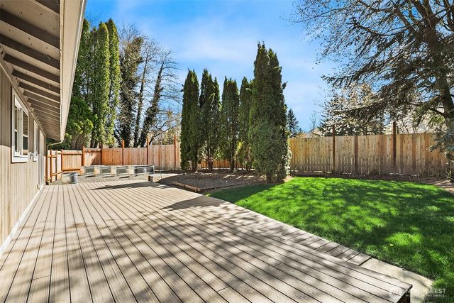 12319 415 Avenue SE, North Bend, WA 98045