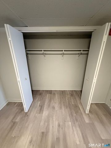 388 South Main Street 23, Seymour, CT 06483