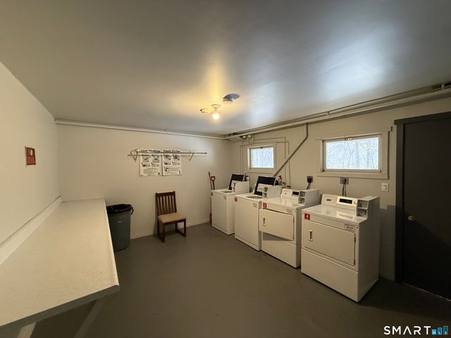 388 South Main Street 23, Seymour, CT 06483