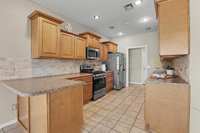 2008 N Branden Lane, Edmond, OK 73003