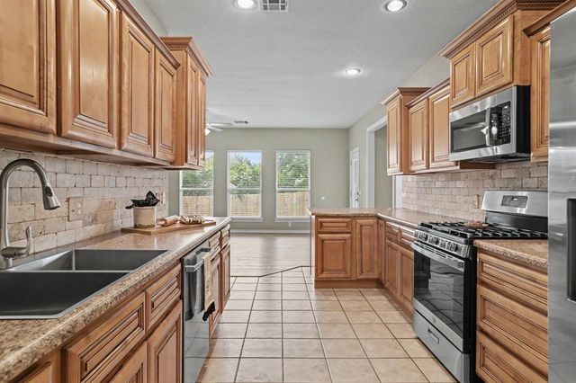 2008 N Branden Lane, Edmond, OK 73003