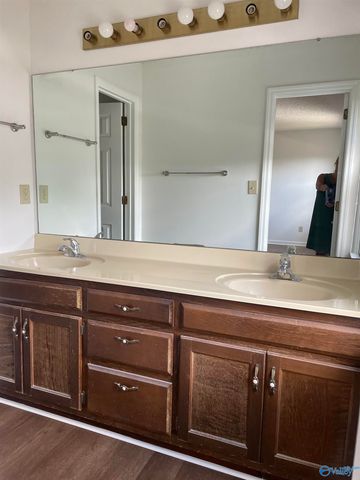 6613 Steeplechase Drive, Huntsville, AL 35806