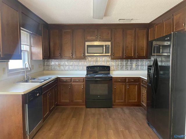6613 Steeplechase Drive, Huntsville, AL 35806