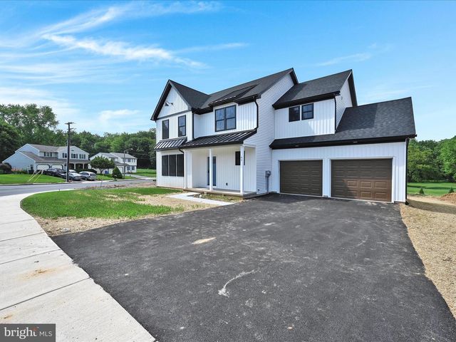 7 LANTERN CT, Carlisle, PA 17013