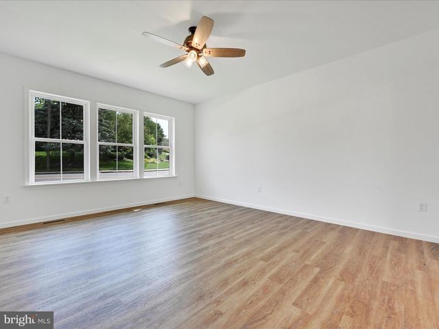 7 LANTERN CT, Carlisle, PA 17013