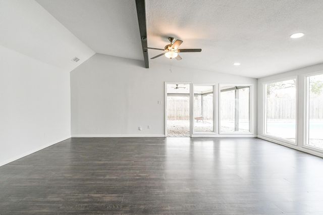 6002 Greenmont Drive, Houston, TX 77092