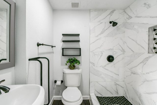 6002 Greenmont Drive, Houston, TX 77092