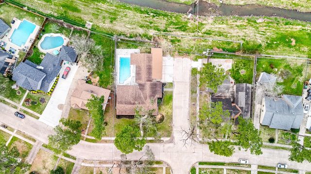 6002 Greenmont Drive, Houston, TX 77092