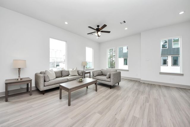 5317 Kindred Garden Lane, Houston, TX 77091