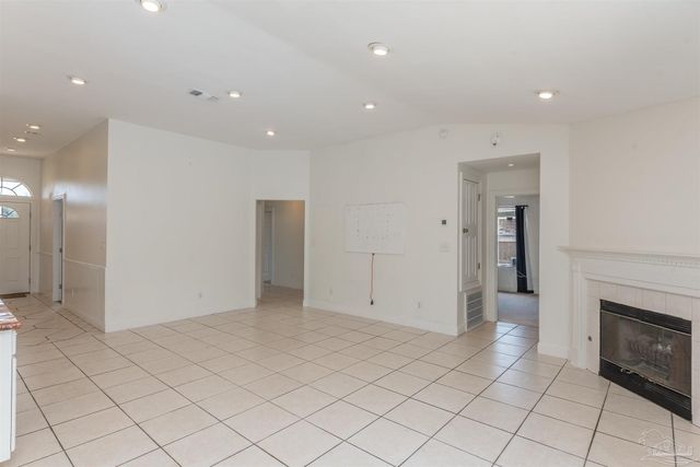 1065 Freeboard Blvd, Pensacola, FL 32507