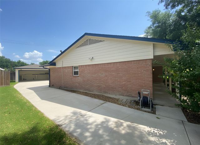 5114 Stillbrooke Dr, Houston, TX 77035