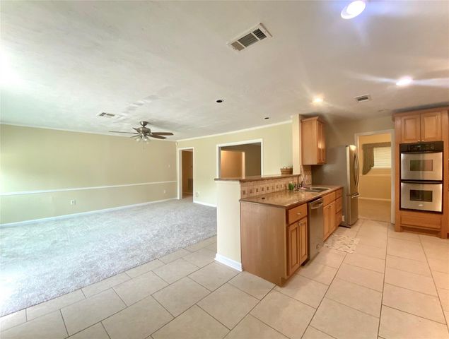 5114 Stillbrooke Dr, Houston, TX 77035