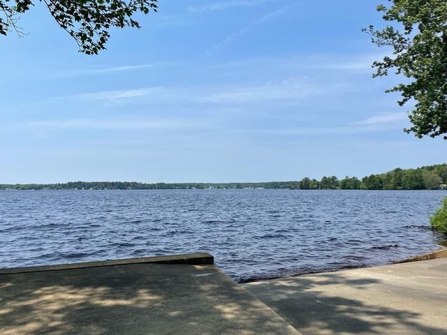 16 Norfolk St., Lakeville, MA 02347
