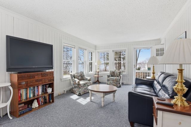 16 Norfolk St., Lakeville, MA 02347