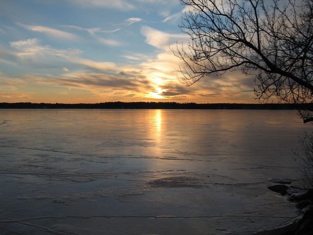 16 Norfolk St., Lakeville, MA 02347