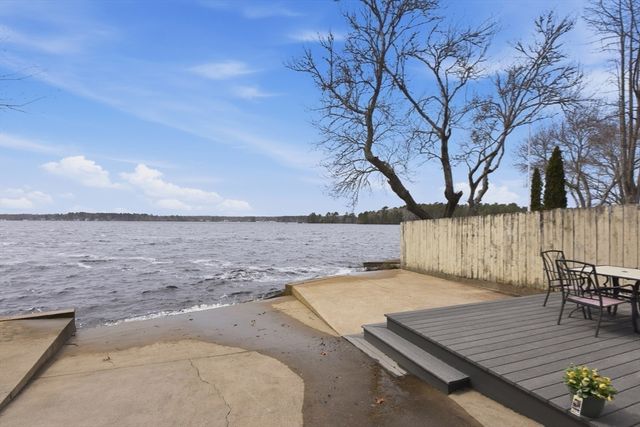 16 Norfolk St., Lakeville, MA 02347