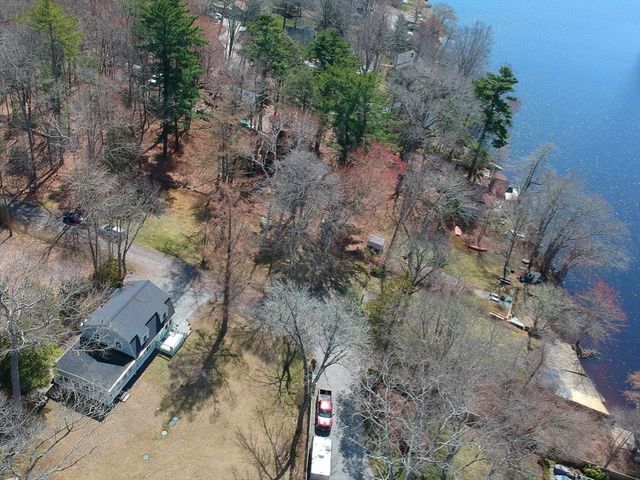 16 Norfolk St., Lakeville, MA 02347