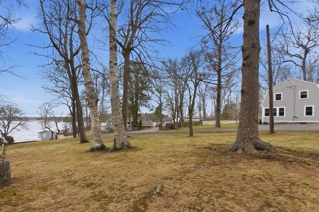16 Norfolk St., Lakeville, MA 02347