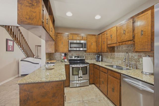 3432 Stonebrook Place, Shreveport, LA 71105