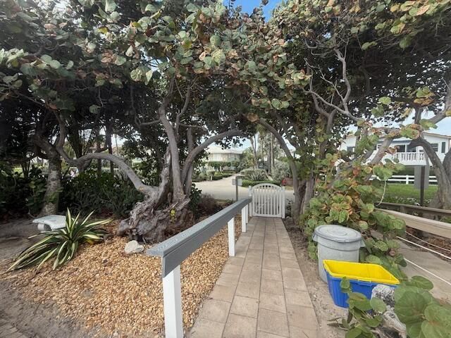 5520 N Ocean Boulevard 111, Ocean Ridge, FL 33435