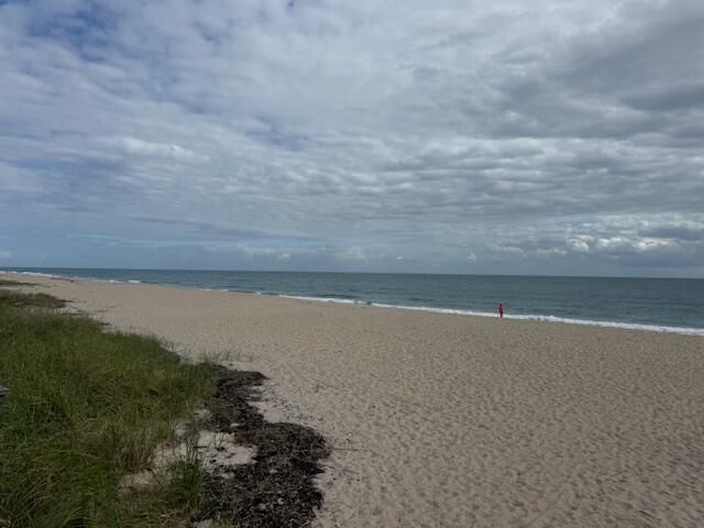 5520 N Ocean Boulevard 111, Ocean Ridge, FL 33435