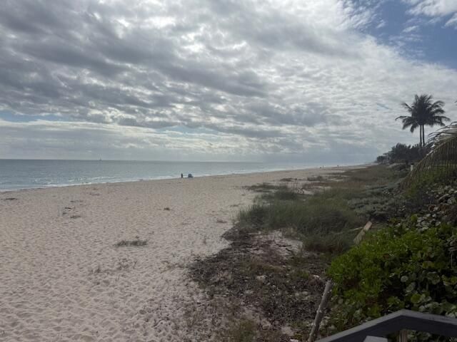 5520 N Ocean Boulevard 111, Ocean Ridge, FL 33435