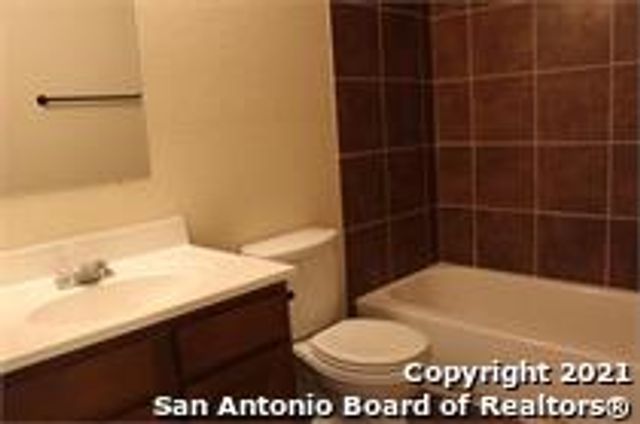 16802 Showdown Path Unit 3, Selma, TX 78154