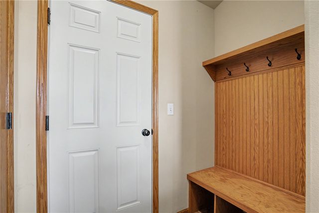 1221 Prairie Rose Drive SW, Cedar Rapids, IA 52404