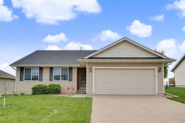 1221 Prairie Rose Drive SW, Cedar Rapids, IA 52404