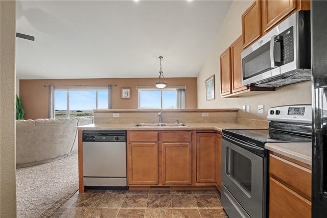 1221 Prairie Rose Drive SW, Cedar Rapids, IA 52404