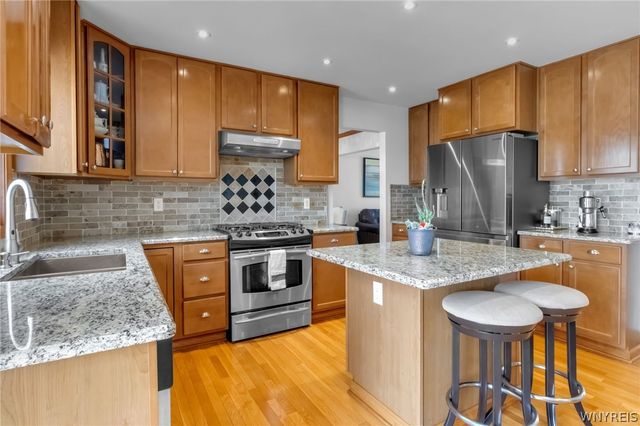 111 Autumn Creek Court, Amherst, NY 14051