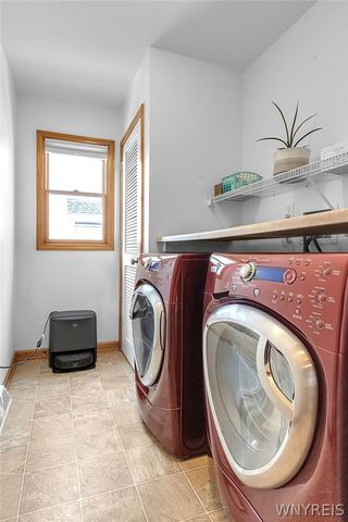 111 Autumn Creek Court, Amherst, NY 14051