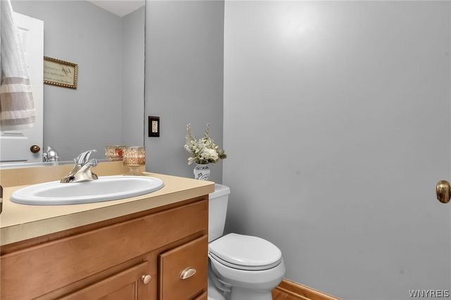 111 Autumn Creek Court, Amherst, NY 14051