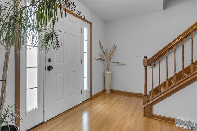 111 Autumn Creek Court, Amherst, NY 14051