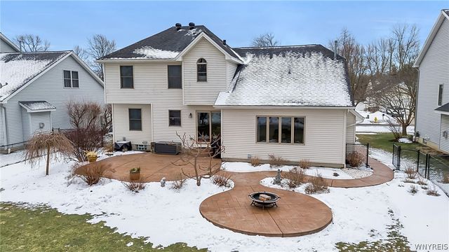 111 Autumn Creek Court, Amherst, NY 14051