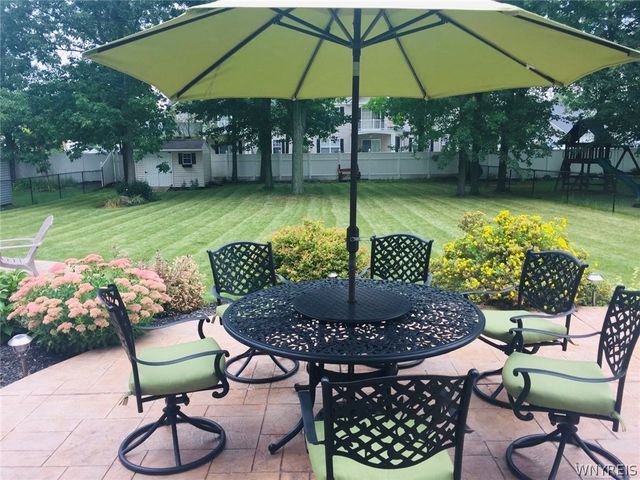 111 Autumn Creek Court, Amherst, NY 14051