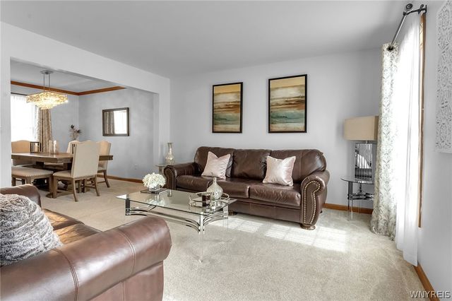 111 Autumn Creek Court, Amherst, NY 14051