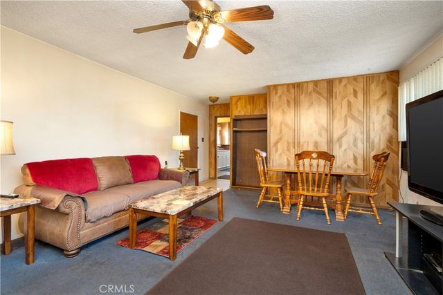 632 E 87th Place, Los Angeles, CA 90002