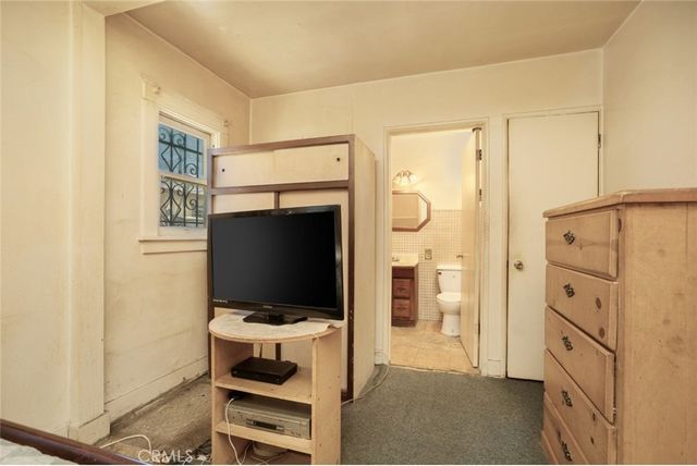 632 E 87th Place, Los Angeles, CA 90002