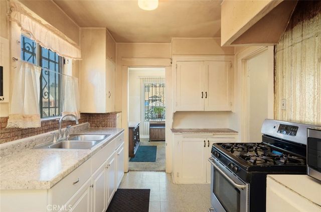 632 E 87th Place, Los Angeles, CA 90002