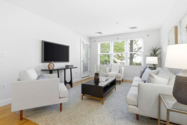 318 Rindge Avenue 103, Cambridge, MA 02140