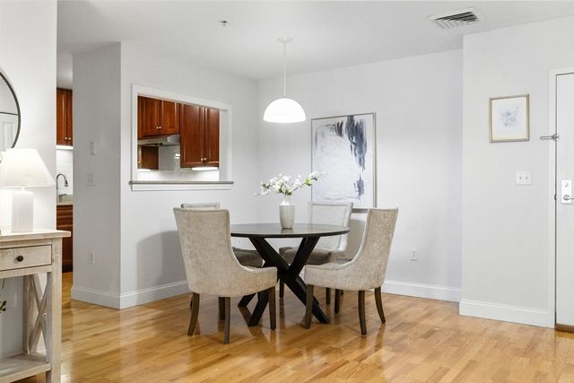 318 Rindge Avenue 103, Cambridge, MA 02140
