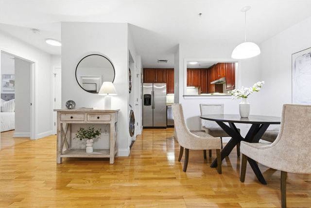318 Rindge Avenue 103, Cambridge, MA 02140