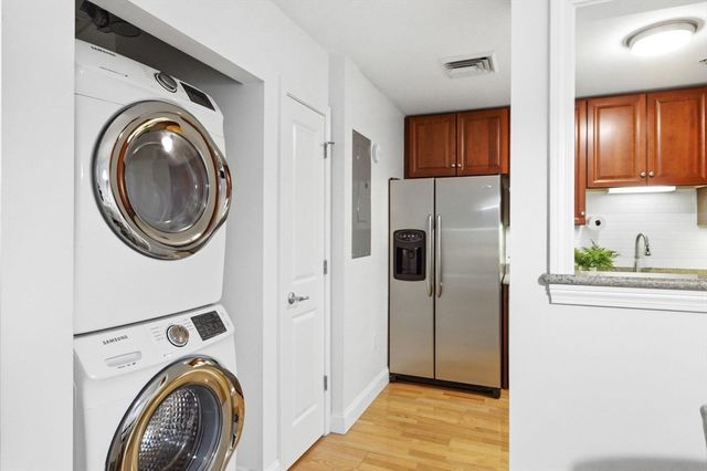 318 Rindge Avenue 103, Cambridge, MA 02140