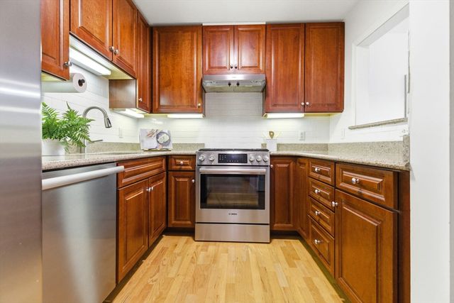 318 Rindge Avenue 103, Cambridge, MA 02140