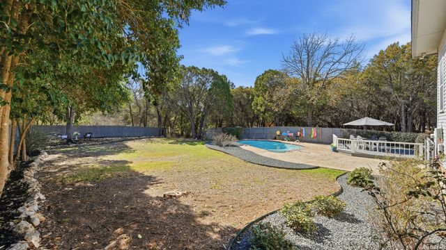 371 Hunters Creek, New Braunfels, TX 78132