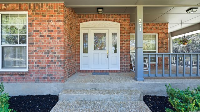 371 Hunters Creek, New Braunfels, TX 78132