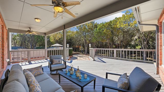 371 Hunters Creek, New Braunfels, TX 78132