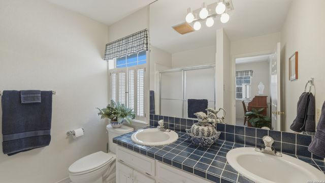 371 Hunters Creek, New Braunfels, TX 78132